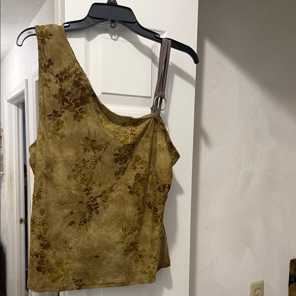 Urban velvet Floral One-Shoulder Top